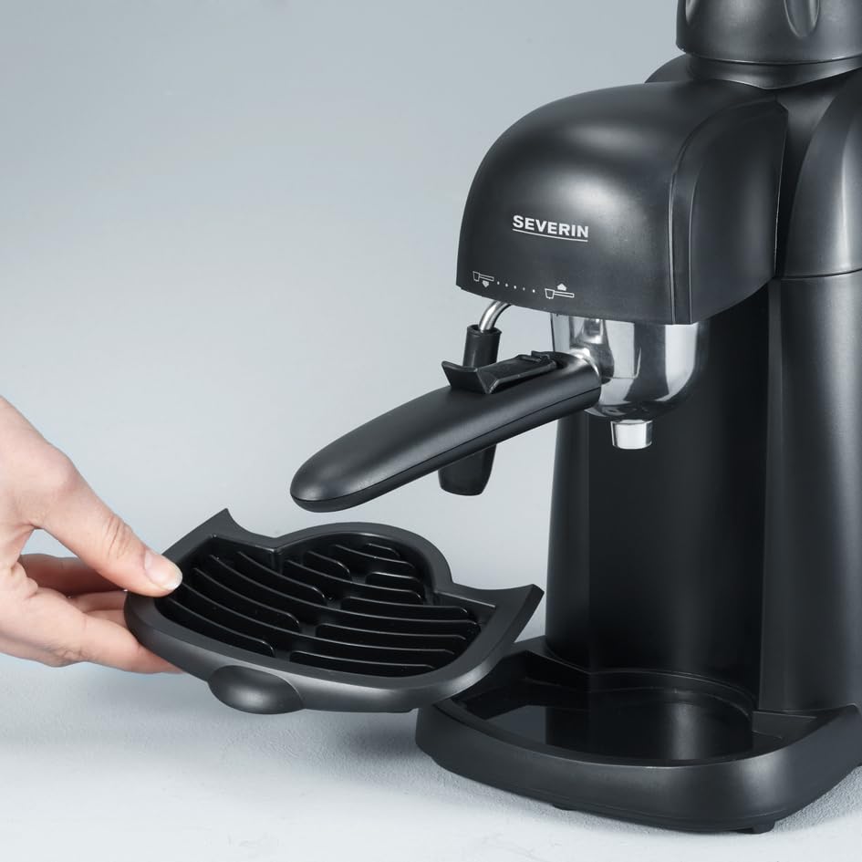 SEVERIN Espressomaschine, kleine Kaffeemaschine für bis zu 4 Tassen Espresso, Kaffeemaschine mit Milchschäumer für Kaffee-Milch-Spezialitäten, ideal für Singles, schwarz, KA 5978