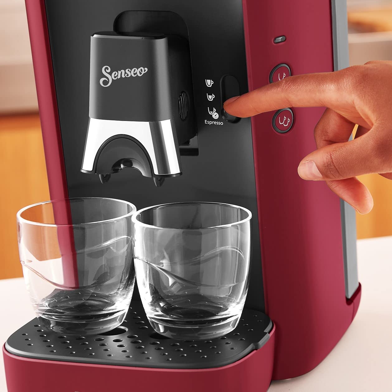 PHILIPS Senseo Maestro Kaffeepadmaschine mit Kaffeestärkewahl und Memo-Funktion, 1,2 Liter Wasserbehälter, Grünes Produkt, Farbe: Rot (CSA260/90)