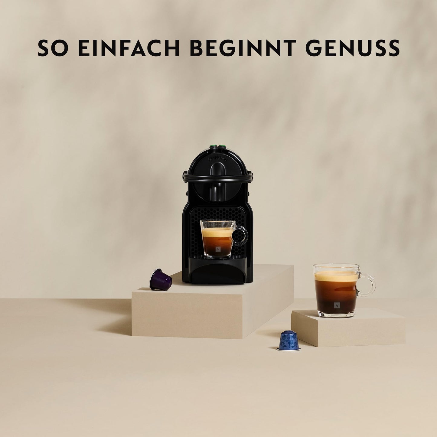 Nespresso De'Longhi EN 80.B Inissia Kapselmaschine, Hochdruckpumpe und Energiesparfunktion, Automatische Power Off 9 Minuten, Tassenfüllmenge für Espresso und Lungo, 0.7 l Wassertank, Schwarz