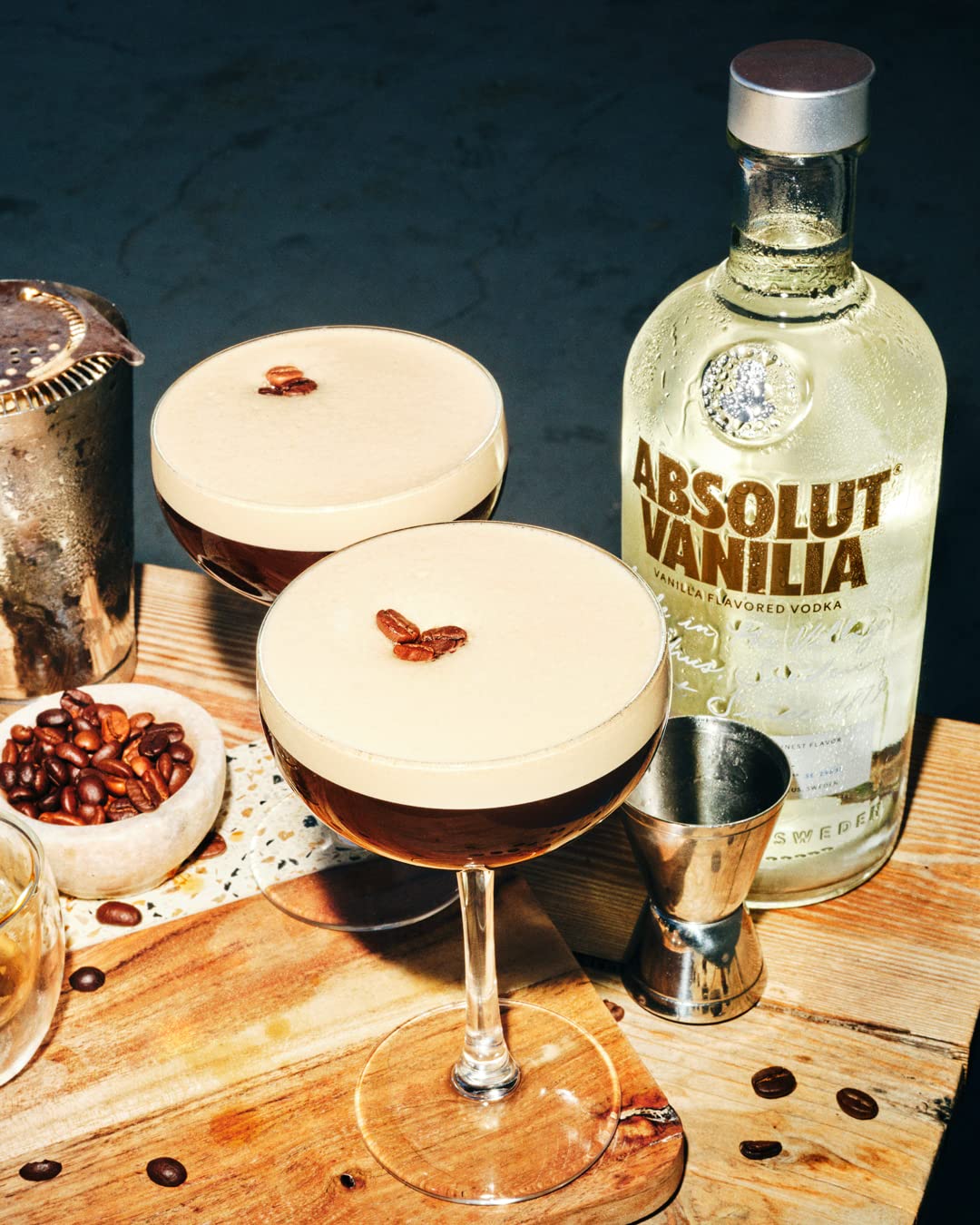 Absolut Vanilia – Absolut Vodka mit Vanille-Aroma – Absolute Reinheit und einzigartiger Geschmack in ikonischer Apothekerflasche – 1 x 1 l