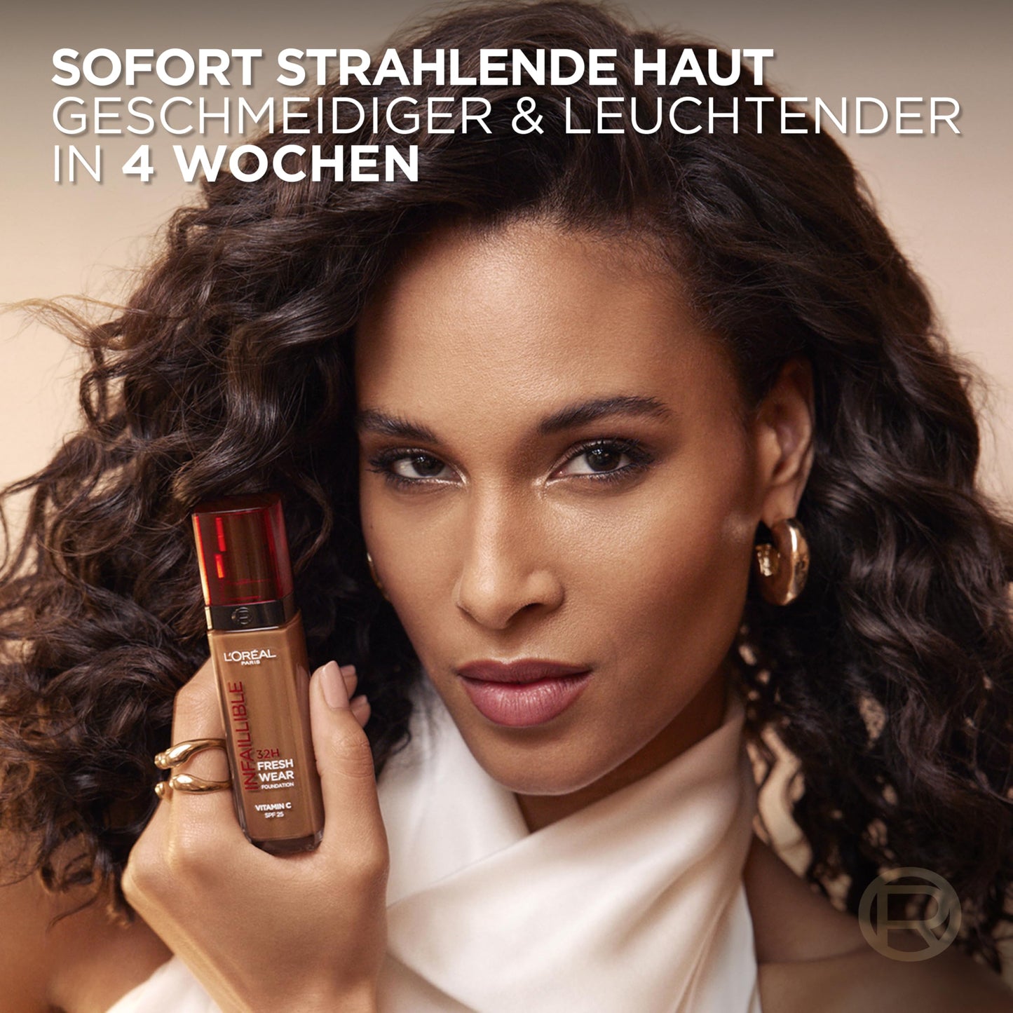 L'Oréal Paris Make-up, Wasserfest und langanhaltend, Flüssige Foundation mit LSF 25, Infaillible 32H Fresh Wear Make-up, Nr. 220 Sand, 30 ml