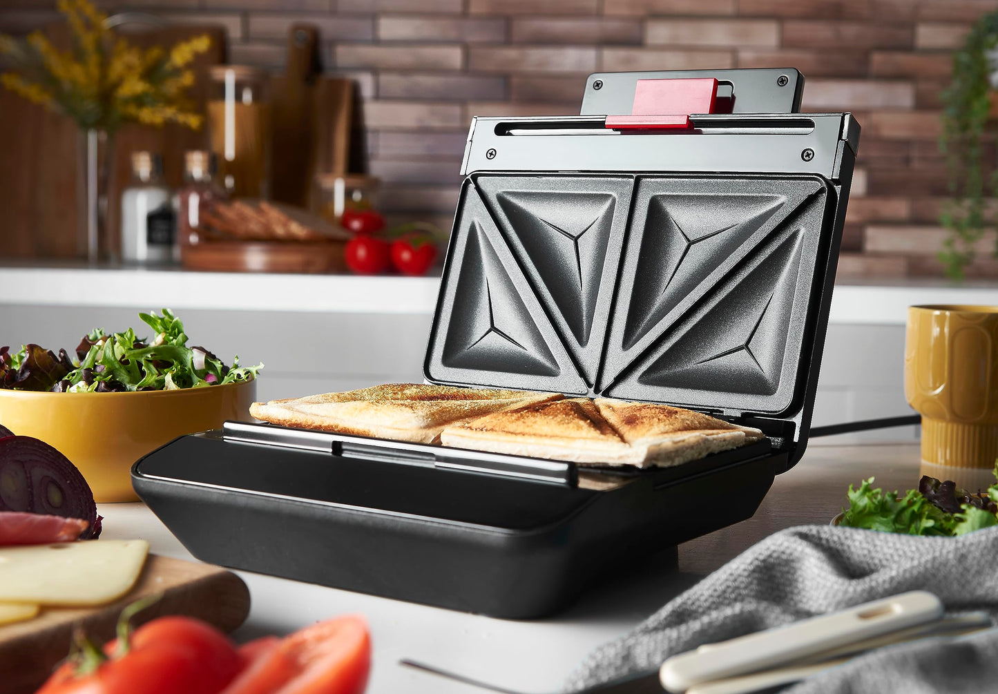 Russell Hobbs Sandwichmaker [langlebige antihaftbeschichtete Platten] Sandwichtoaster Easy Clean (schnelles Aufheizen, BPA frei, einfache Reinigung, platzsparende Aufbewahrung) 26800-56